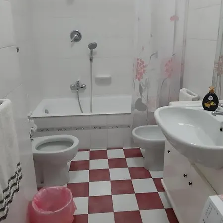 Castaldi شقة *